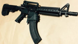 画像：投稿「M16用AKマガジンアダプター」のサムネイル画像